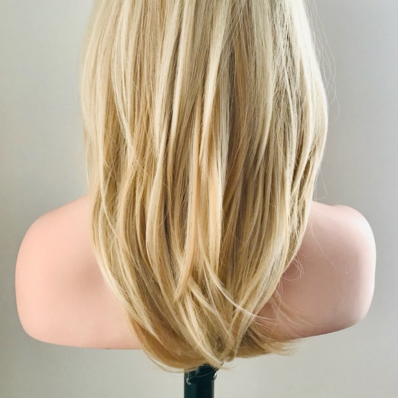 A Pretty 16” Ombre Blonde “Put On & Go” Premium Fiber Wig with Bangs - Picture 9 of 9